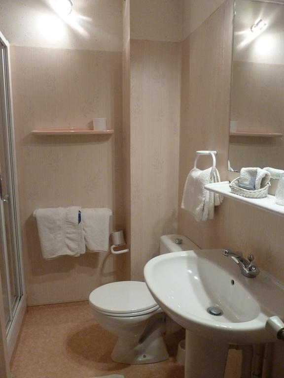 Objat Hotel De France מראה חיצוני תמונה