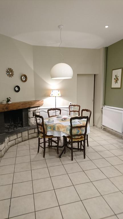 Objat Hotel De France מראה חיצוני תמונה